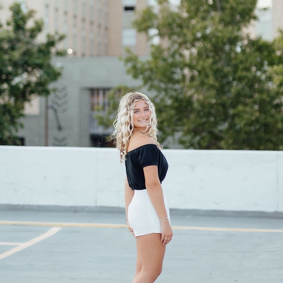 hailey_stoller